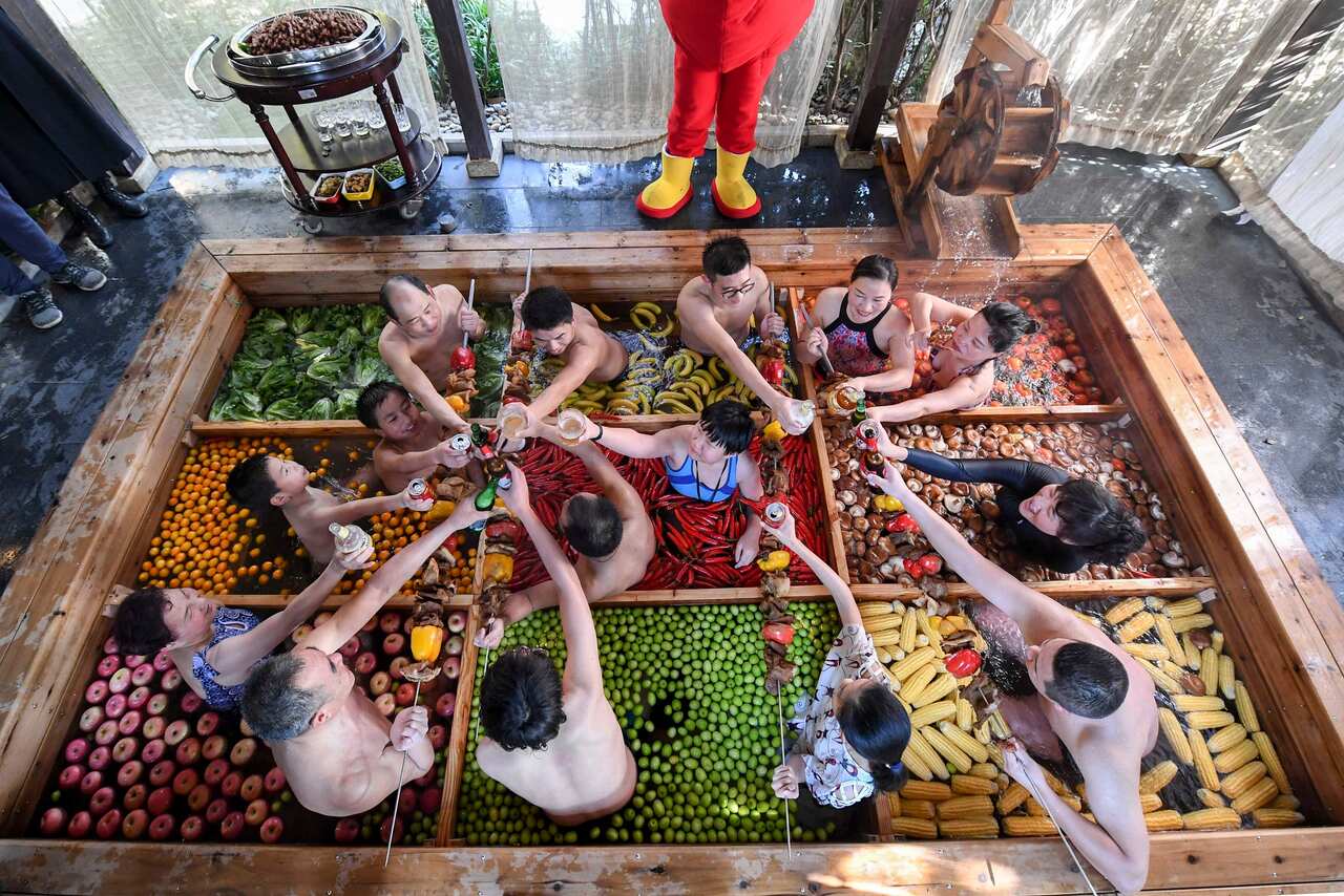 Hot Pot Shaped Hot Spring In Hangzhou To Welcome Chinese New Year