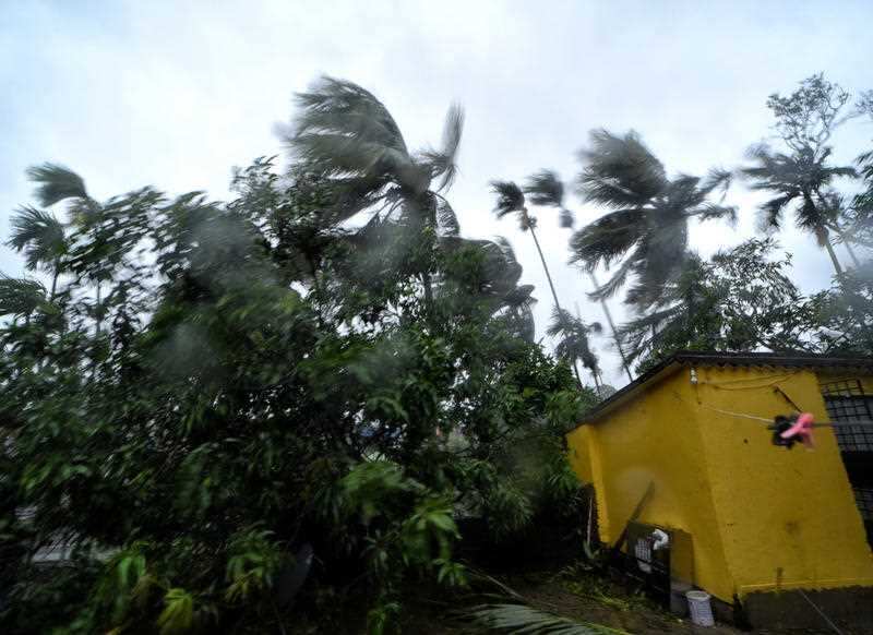 Super Cyclone Amphan hitting West Bengal & Kolkata