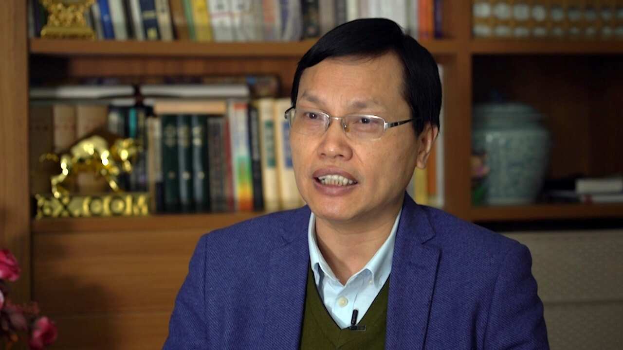Economics professor Hu Xingdou at the Beijing Institute of Technology says Chinese tech companies have closed down because of the trade war.