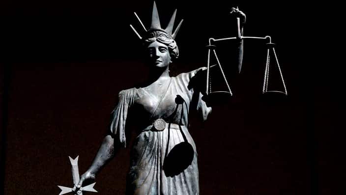 Stock picture of a statue of 'Lady Justice' or Themis, the Greek God of Justice, outside the Supreme Court in Brisbane, Tuesday, April 28, 2009. (AAP Image/Dave Hunt) NO ARCHIVING