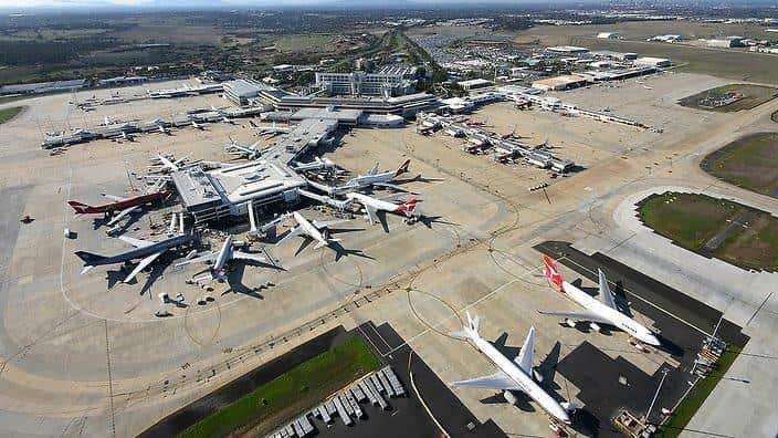Can airport authorities search your phone or computer?