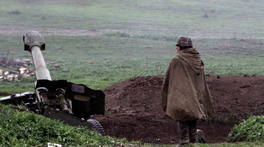 Un'immagine di archivio degli scontri del passato tra le forze militari di Armenia e Azerbaigian