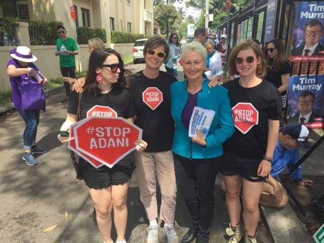 Doro (2. von links) mit Dr Kerryn Phelps AM, MP und zwei weiteren Mitstreitern