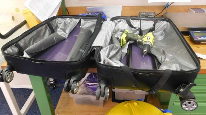 Man arrested at Sydney Airport after attempting to import four kilograms of ice