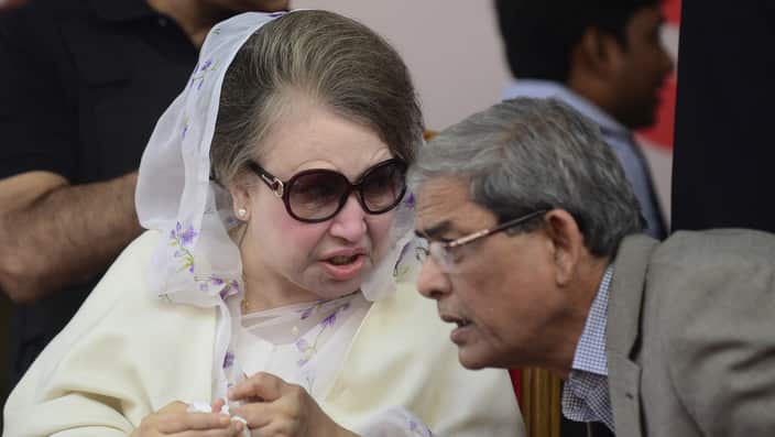 Bangladesh Nationalist Party (BNP) chairperson Khaleda Zia and Mirza Fakhrul Islam Alamgir (R) (File Image).