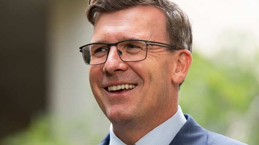 Australia looks to Canada on population and attracting migrants to regional areas