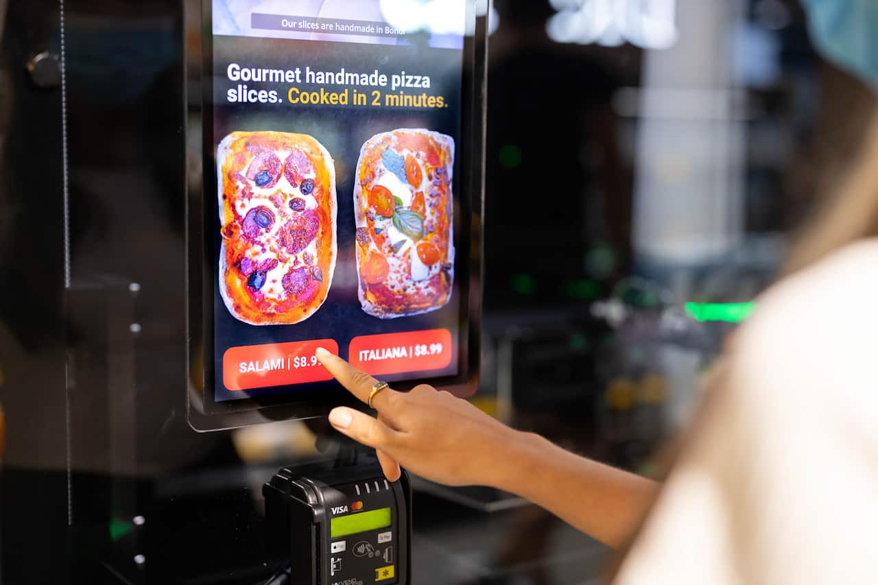 Pizzabot in Sydney ALDI