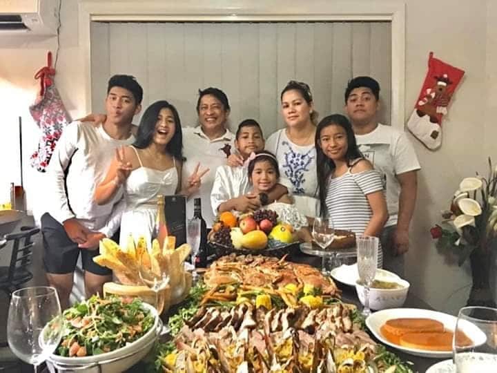 Aldrin  Dabuan kasama ang buong pamilya sa Young, NSW Australia