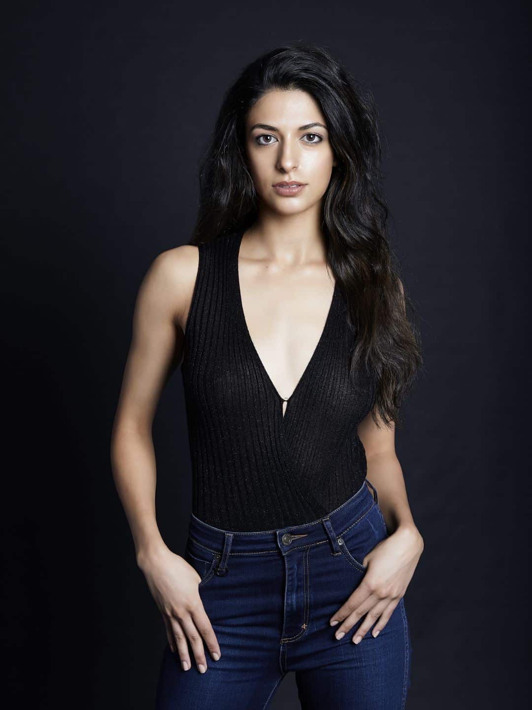 Dela Amirikia