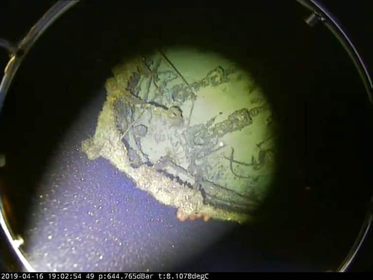 Drop camera: Bow with anchor chains.