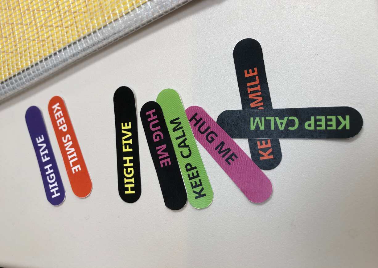 用于贴在口罩上提醒他人不要误解的贴纸。