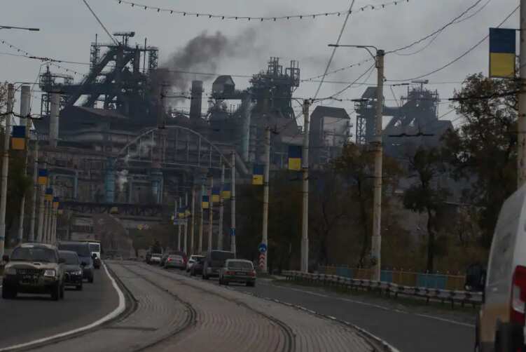 The two large metallurgical plants based in Mariupol are the Azovstal Iron and Steel Works and the Ilyich Iron and Steel Works part of Metinvest Group.
