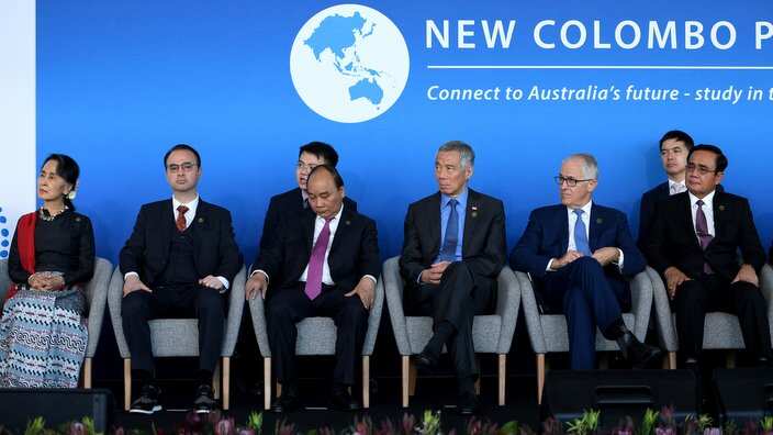 Myanmar’s Suu Kyi, Philippines’ Alan Cayetano, VN’s Nguyen Xuan Phuc, Singapore’s Lee Hsien Loong, Australia’s Malcolm Turnbull and Thailand's Prayuth Chanocha.