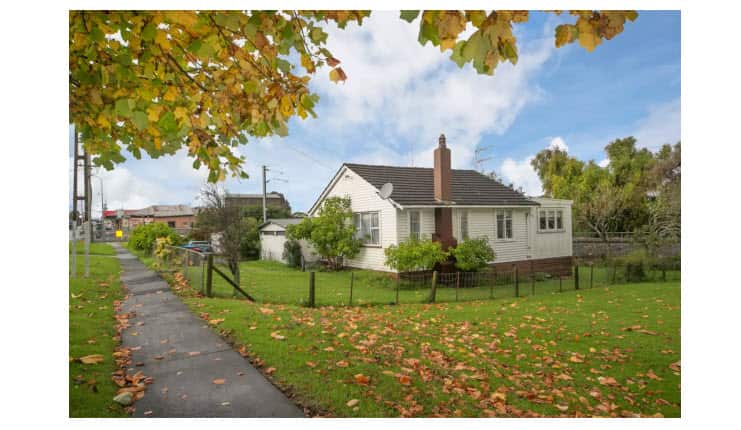 A house on the outskirt of Auckland