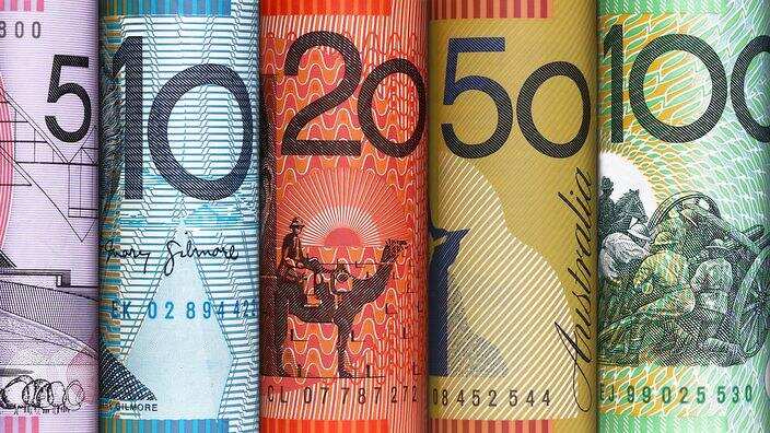 Australian dollar sinks to seven-week low
