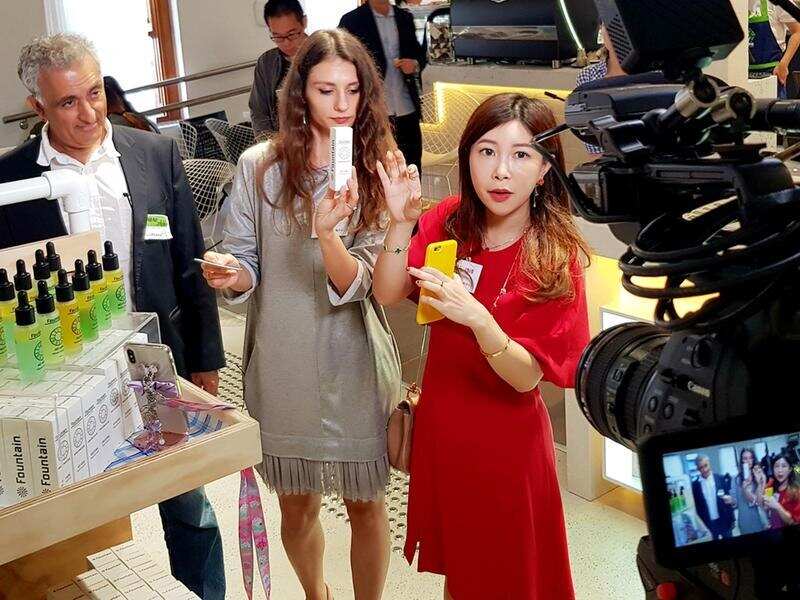 'Daigou' shoppers introducing Australian brands to their customers