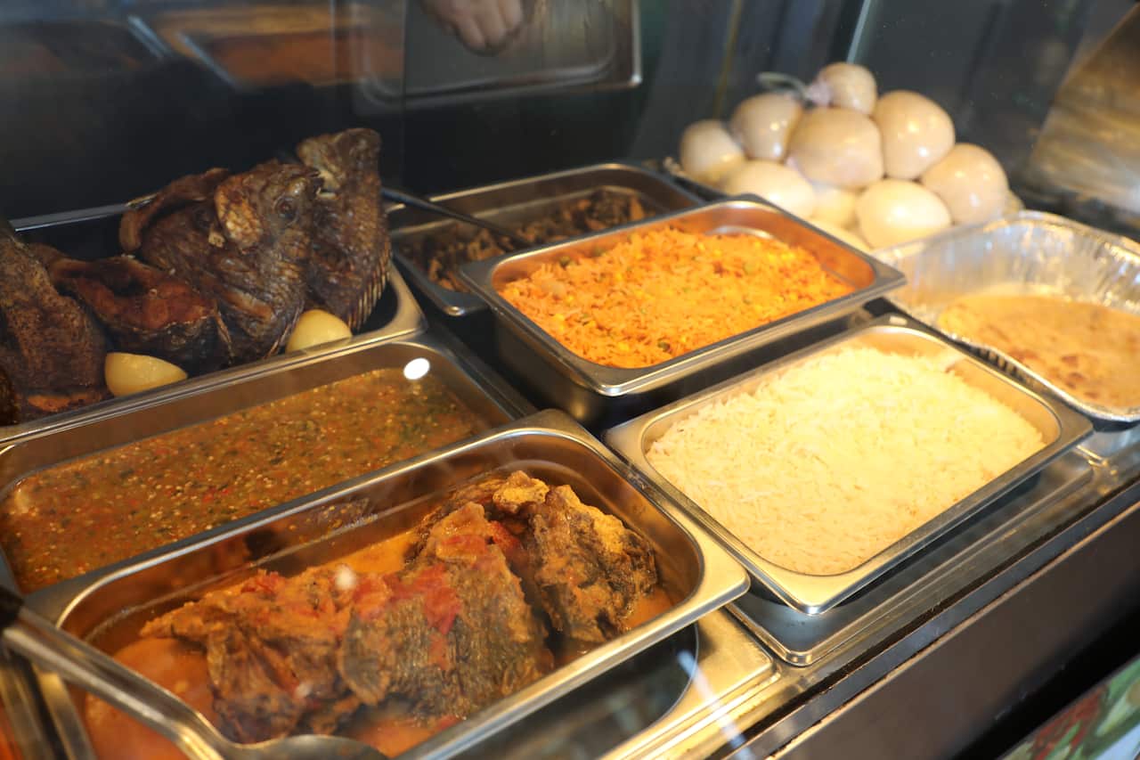 Baadhi ya vyakula ambavyo vina uzwa katika mgahawa wa Mama Nitiliye, Goodna, Queensland