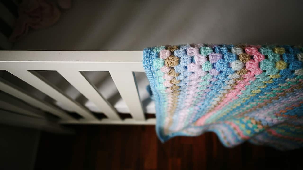 Baby cot 