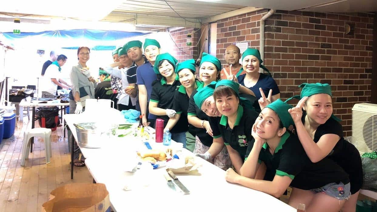 Các bạn trẻ trong nhóm