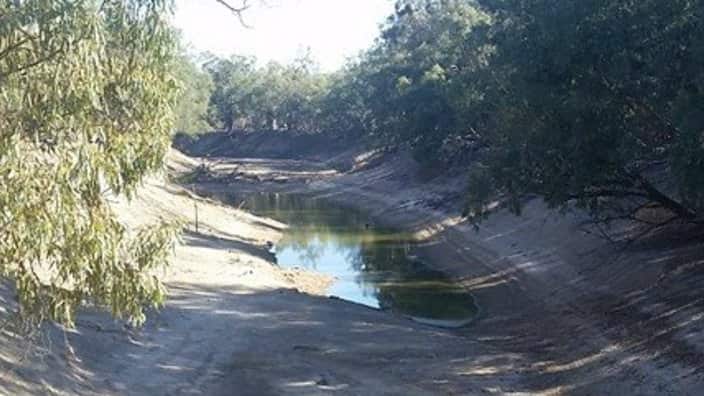 'River with no flow' Darling River Wilcannia. Australian News Daily Bulletin May 4th 2018.