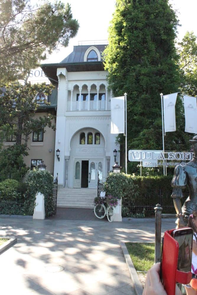 Descendants of Ivan Aivazovsky