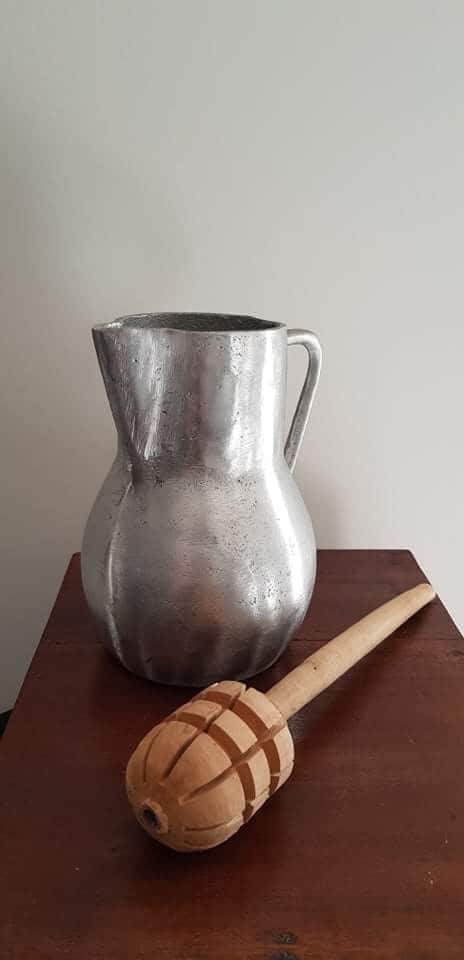 Silver pot and batirol