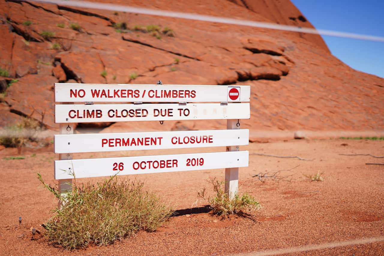 Climb closure sign