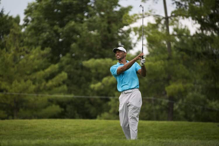 Tiger Woods Is at Ease and in Contention After Layoff
