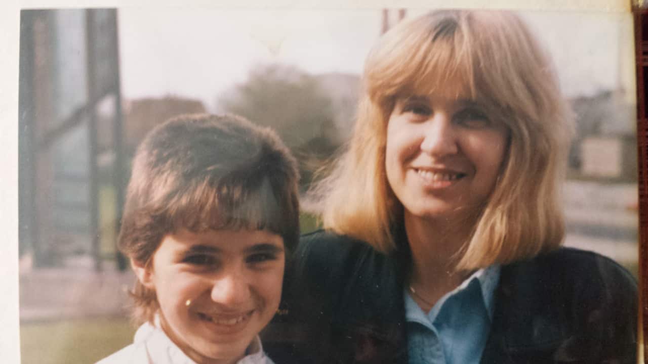 beata-kolasinki-with-mother-sbs-german-2019