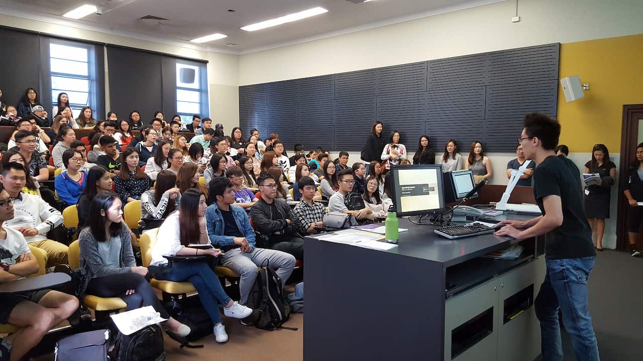 International students experience BEL for an afternoon