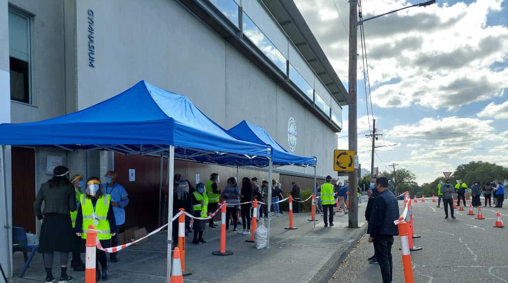 Στιγμιότυπο έξω από την αίθουσα εκδηλώσεων του Κολλεγίου των Αγίων Πάντων