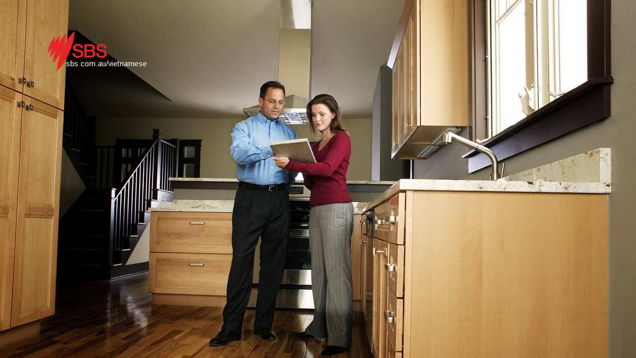 "Nhiều nhà đầu tư mua nhà và nới thêm phòng hoặc xây granny flat để cho sinh viên thuê". Quyên Lê