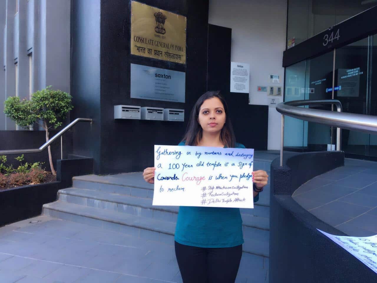 Indian Australian Bharti Kuntal protesting in Melbourne