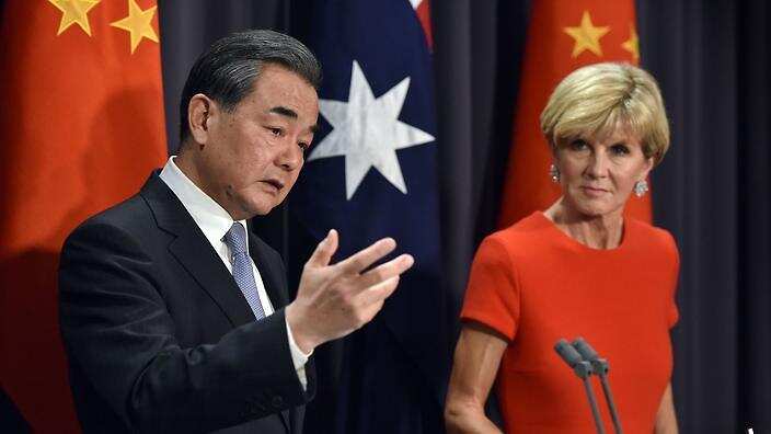 Chinese Foreign Minister Wang Yi and Australian Foreign Minister Julie Bishop.