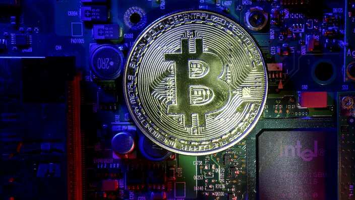 23.03.2018. Zagreb - Bitcoin, digitalna i globalna valuta. Stvorena je 2009. godine od strane lica ili grupe ljudi pod pseudonimom Satosi Nakamoto. Bitcoin je digitalni novac, stvoren i cuvan elektronicki. Bitcoin nije printan i nije kontroliran od strane