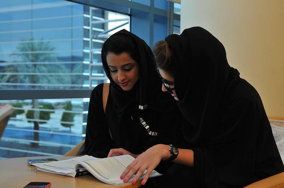 Black Study Students Zayed University Campus Women