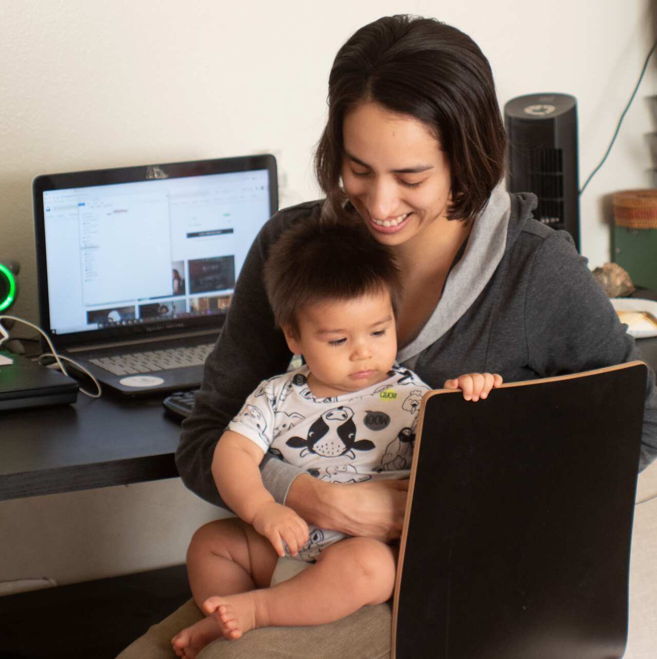 بحسب تقرير مركز الإحصاء الأسترالي للعام المالي 2020-2021، فأن الفجوة في الأجور بين الذكور والاناث وصلت إلى 14.2٪ كمعدل عام.