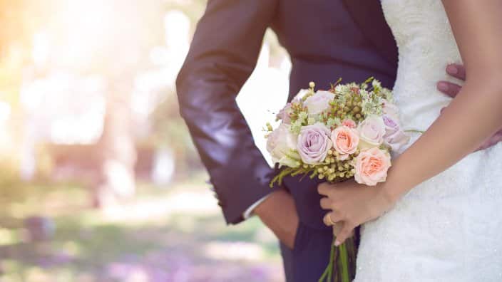 bride and bouquet Stock