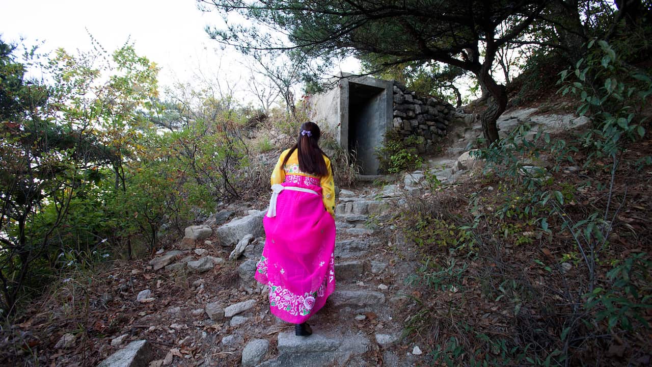 Bukhansan, Negotiating Borders, Sydney