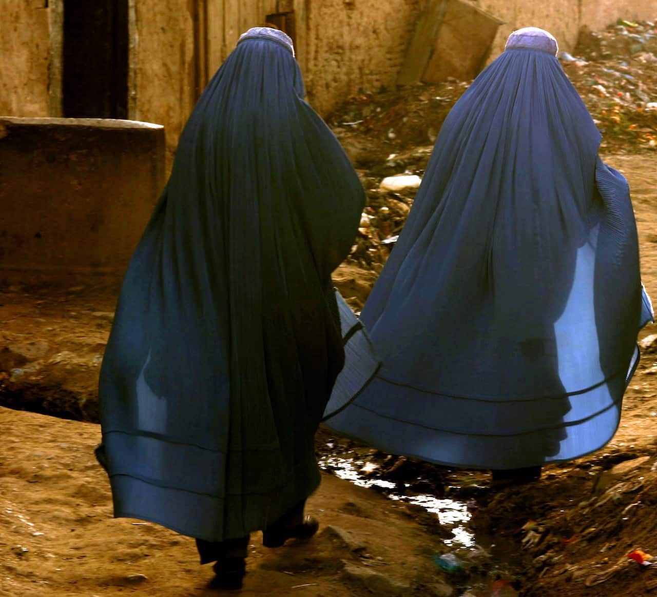 A representative photo of women in Burkha