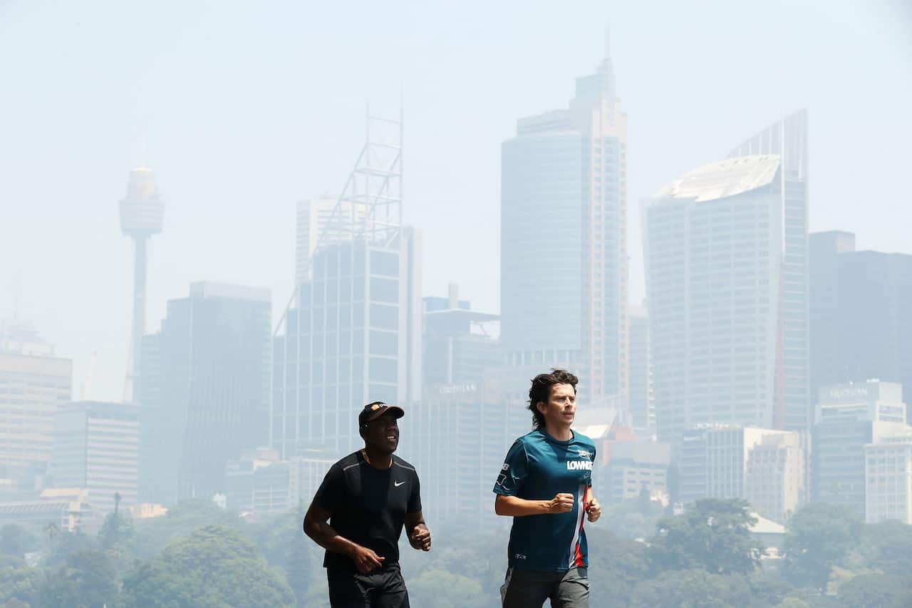 Smoke Haze Blankets Sydney As Bushfires Continue To Burn Across NSW