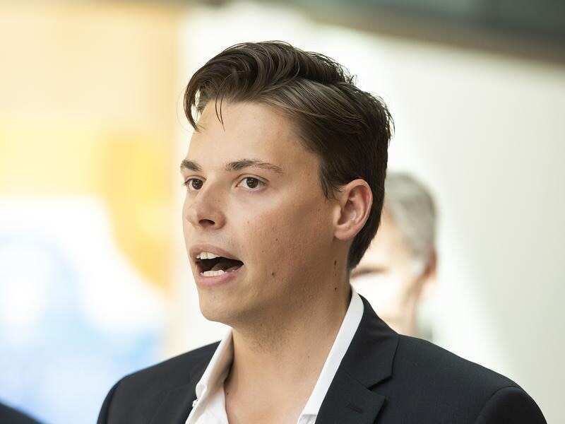 Labor's candidate for Melbourne, Luke Creasey, has apologised for sharing a rape joke online.