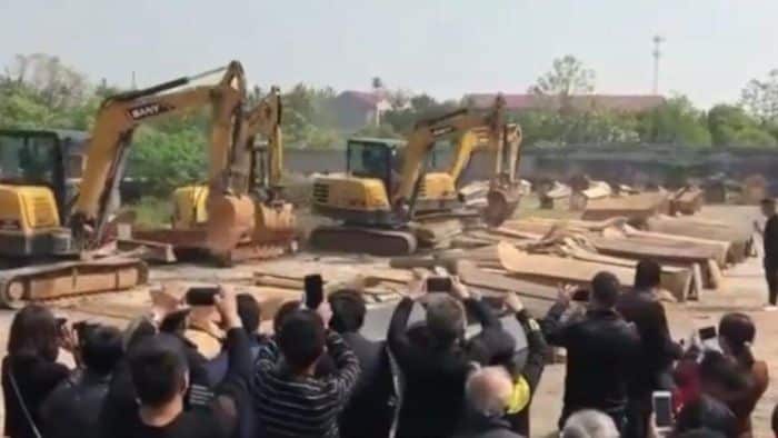 coffins in Jiangxi Province
