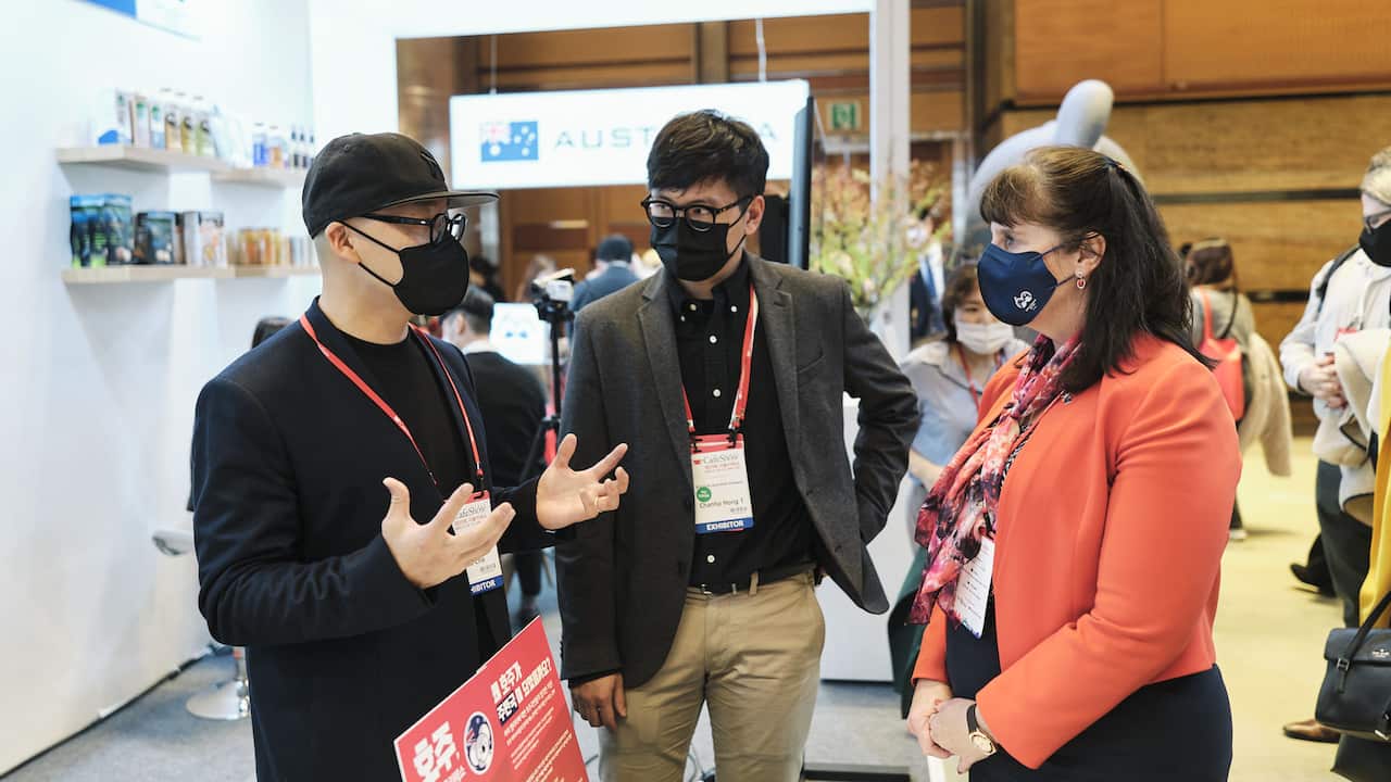 Caleb Cha, Chanho Hong and Australian Ambassador to the Republic of Korea. Ms Catherine Raper