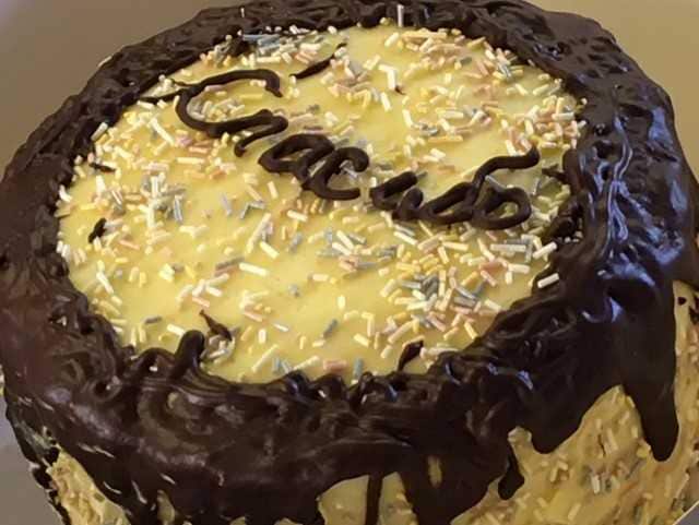 A thank you cake made by one of the students Ksenia Vasik and her mother to thank Russian teachers