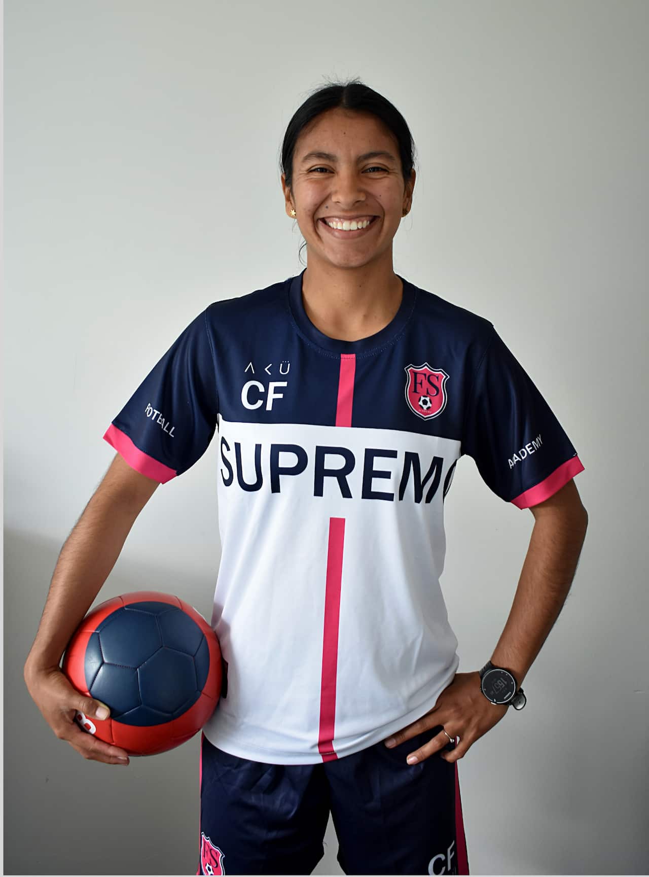 Camila Fresneda, jugadora y entrenadora de fútbol.