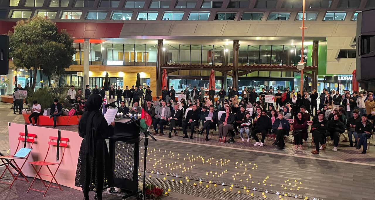 برگزارکنندگان مراسم از دولت آسترالیا خواستند که «نسل‌کشی» هزاره در افغانستان را به رسمیت بشناسد.