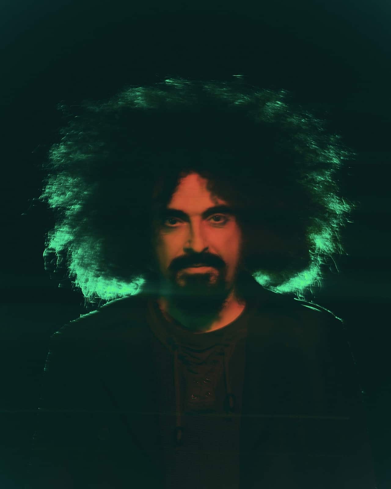 Michele Salvemini, in arte Caparezza, è nato a Molfetta il 9 ottobre 1973