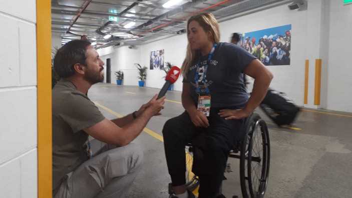 Giulia Capocci intervistata da SBS nei corridoi di Melbourne Park