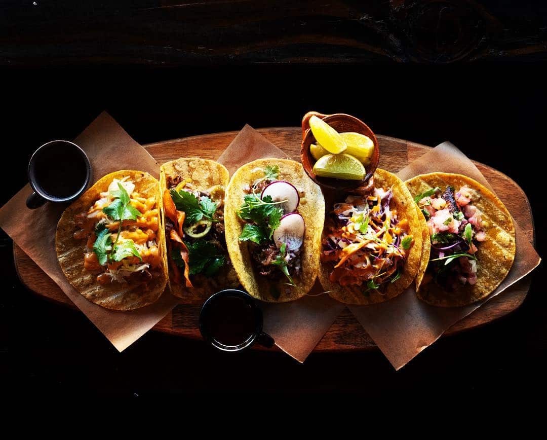 Carbón es el segundo proyecto gastronómico de estos amigos.